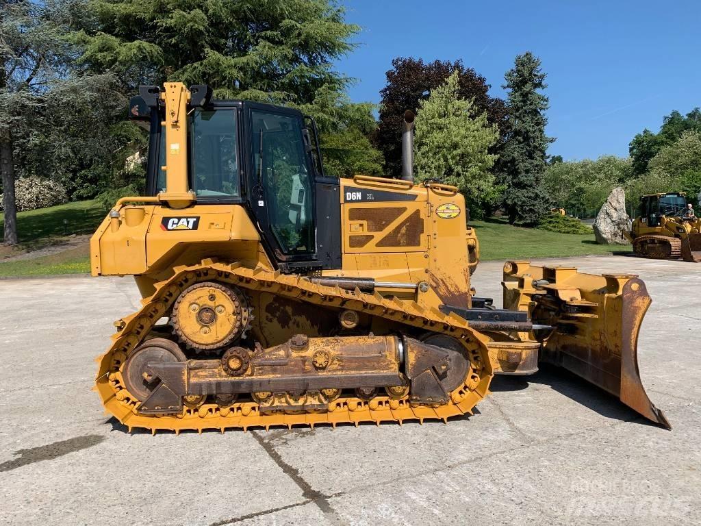 CAT D 6 N XL Kāpurķēžu buldozeri