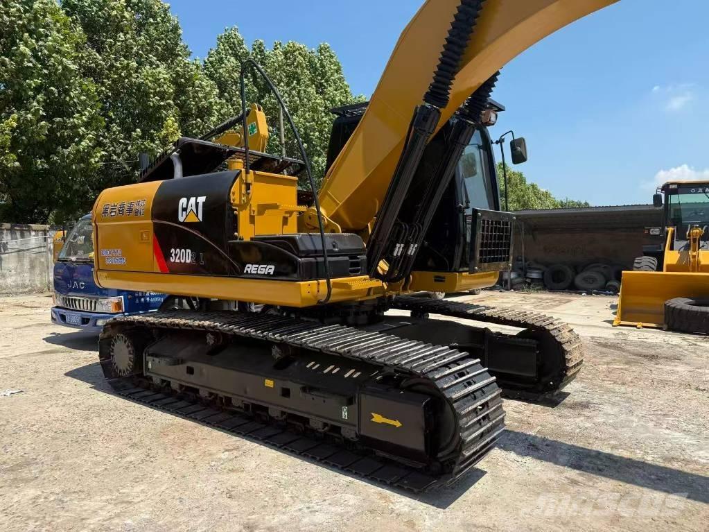 CAT 320 D Kāpurķēžu ekskavatori