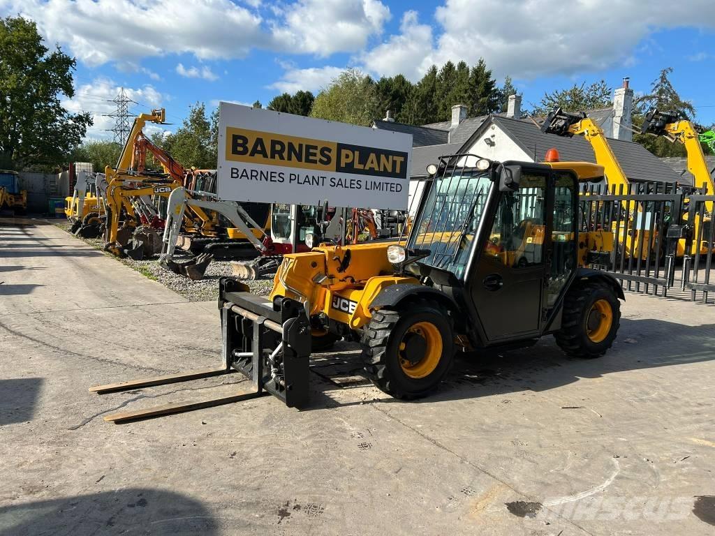 JCB 525-60 Teleskopiskie manipulatori