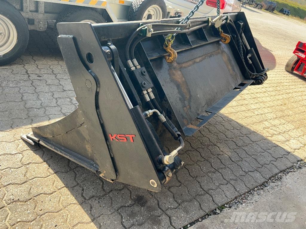  KST 4 i en skovl Kausi