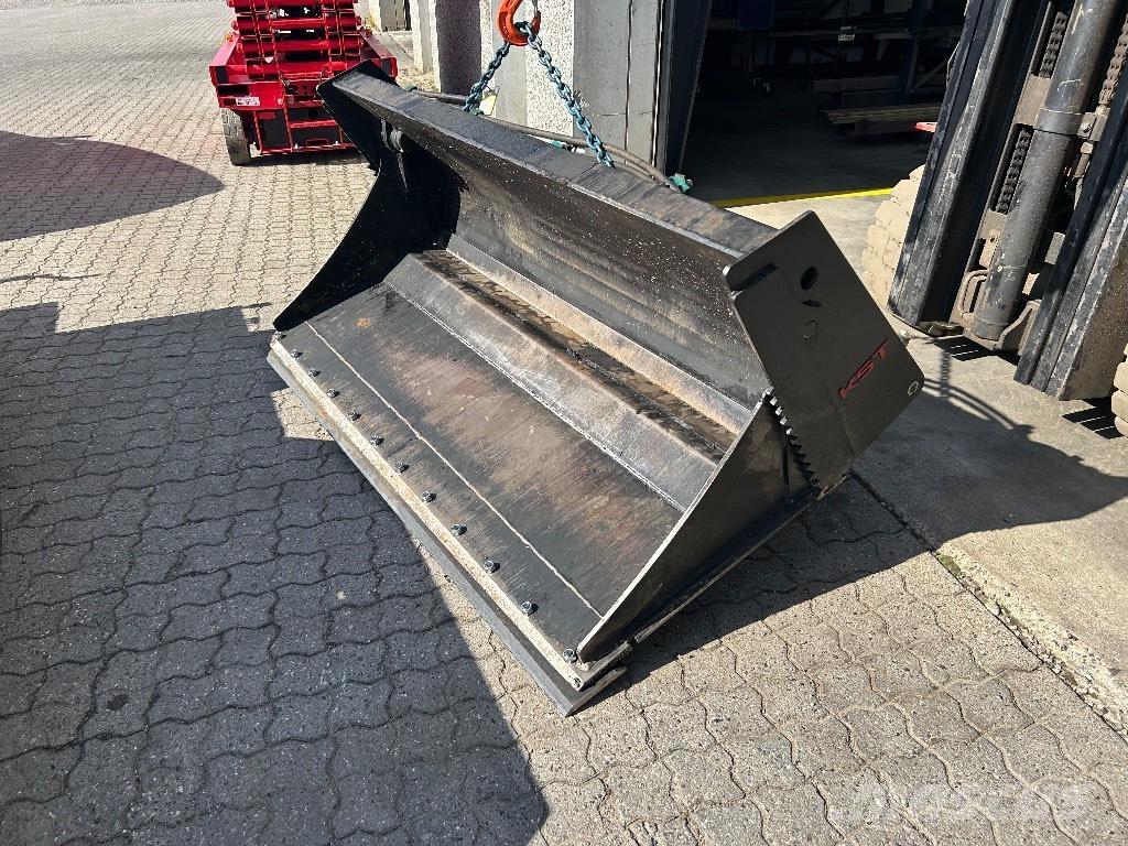  KST 4 i en skovl Kausi