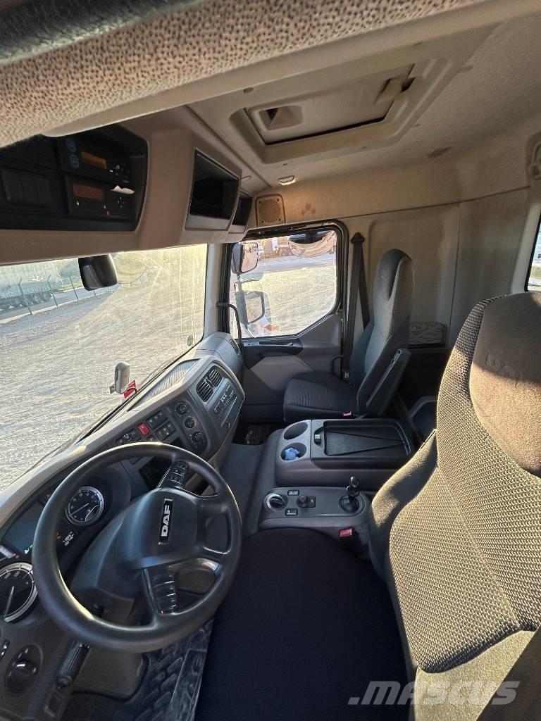 DAF LF 320 FA Smagās mašīnas ar konteineriem