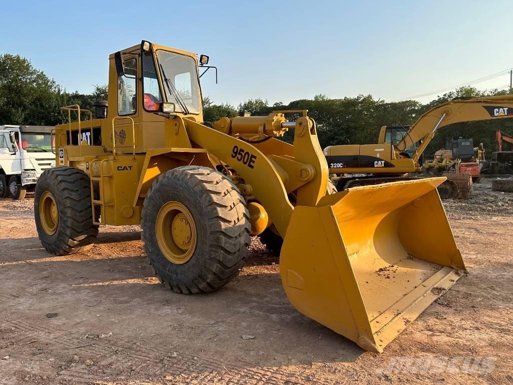 CAT 950E Iekrāvēji uz riteņiem