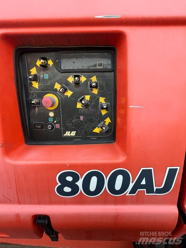 JLG 800 AJ Strēles pacēlāji