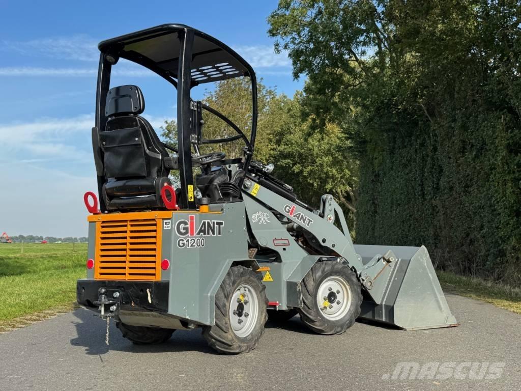 GiANT G 1200 Iekrāvēji uz riteņiem