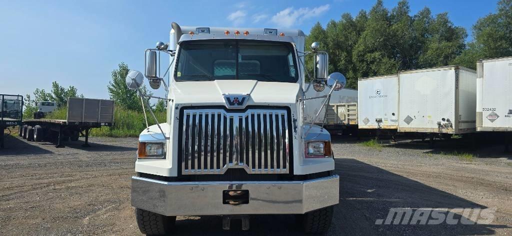 Western Star 4700 SB Vilcēji