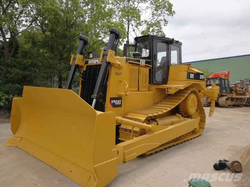 CAT D 7 R Kāpurķēžu buldozeri