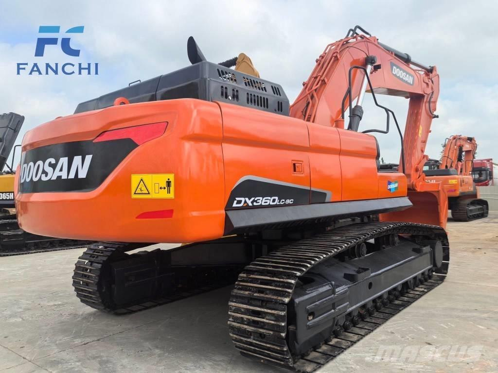 Doosan DX 360 LC Kāpurķēžu ekskavatori