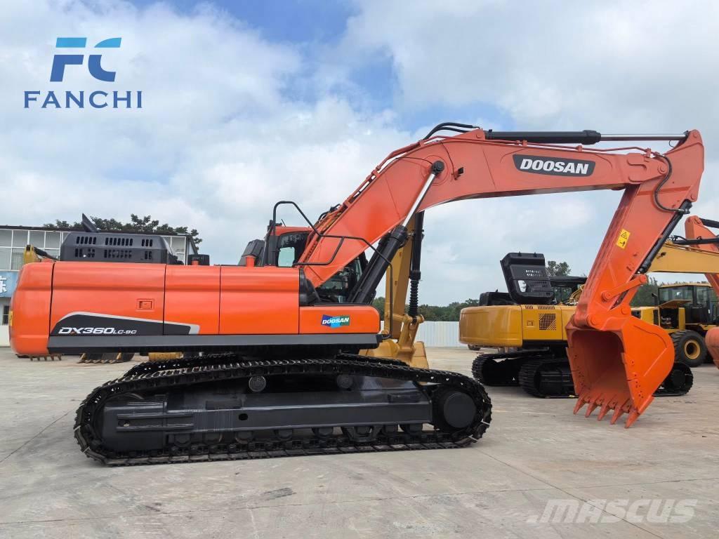 Doosan DX 360 LC Kāpurķēžu ekskavatori