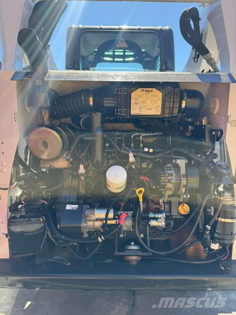 Bobcat T 590 Lietoti riteņu kompaktiekrāvēji