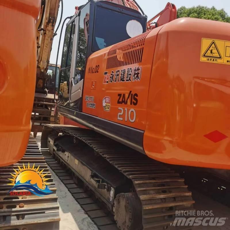 Hitachi ZX 210 Kāpurķēžu ekskavatori