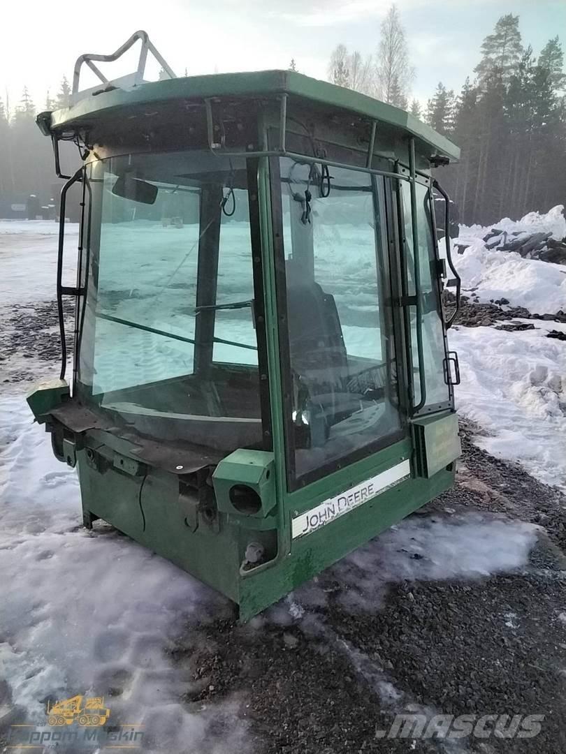 John Deere 1710 Kabīnes un interjers