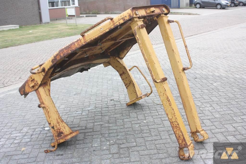 CAT D7H O-rops cab Kabīnes un interjers