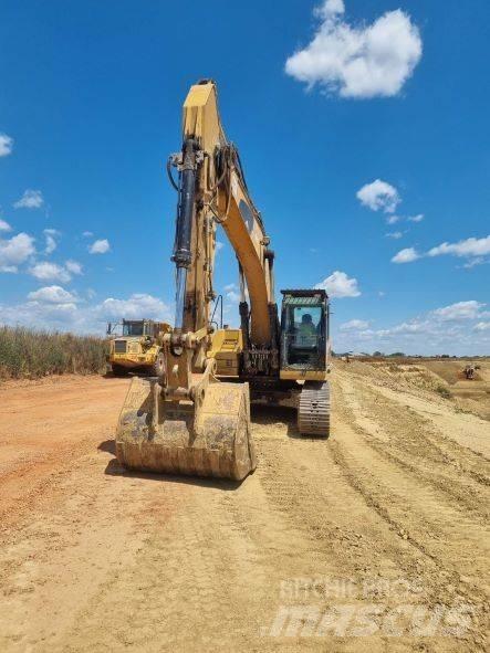CAT 324 D Kāpurķēžu ekskavatori