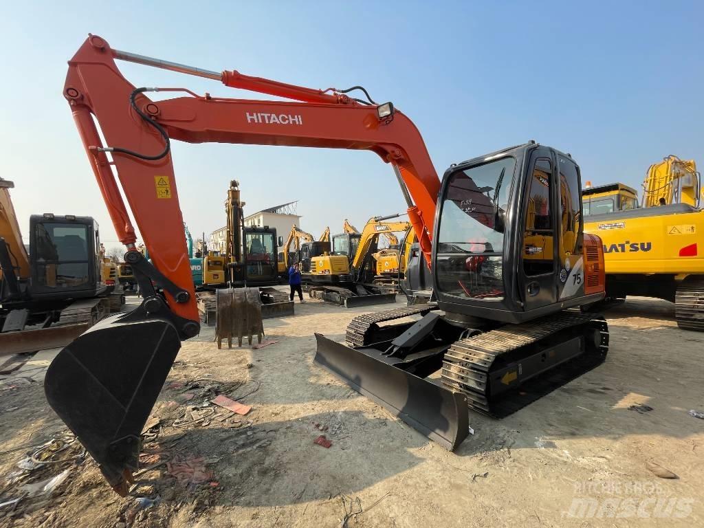 Hitachi ZX 75 Kāpurķēžu ekskavatori