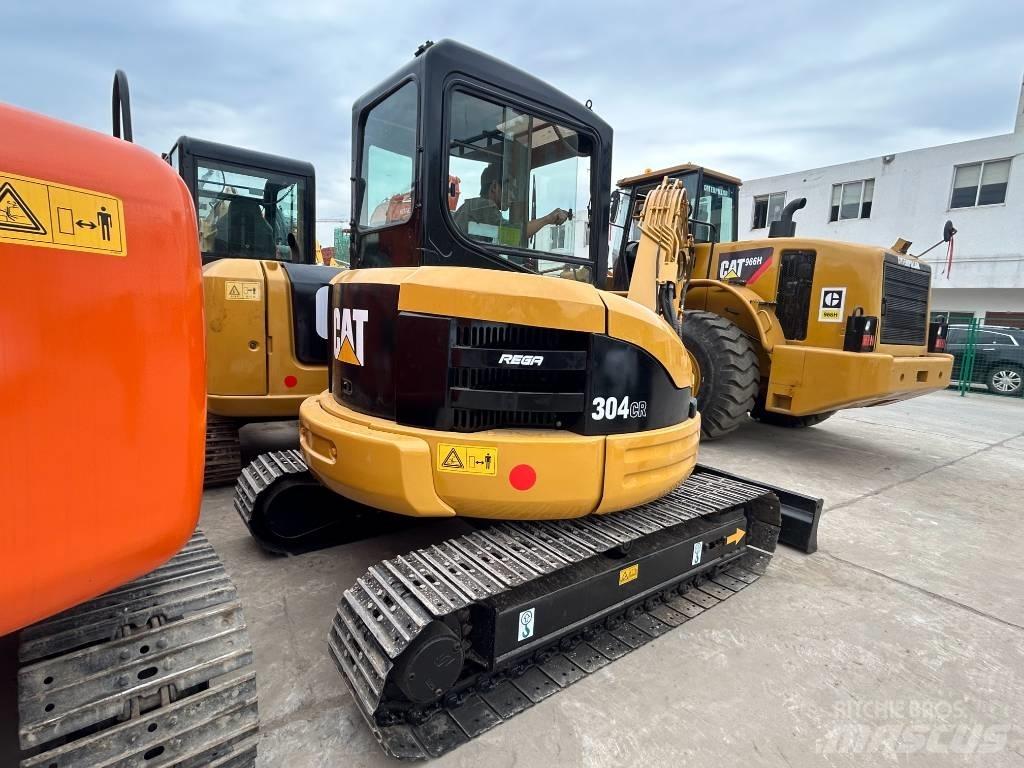 CAT 304 Kāpurķēžu ekskavatori