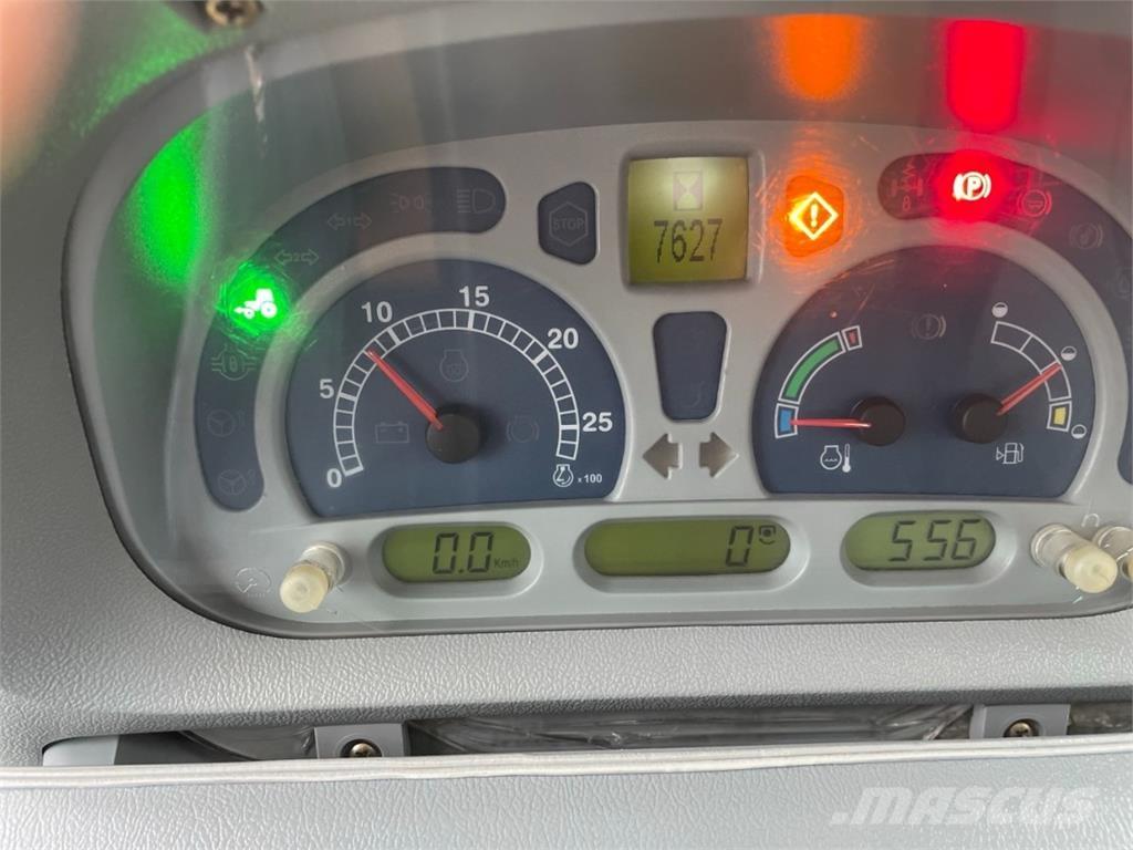 New Holland T7050 Traktori