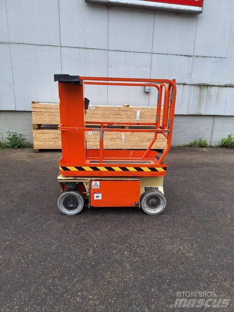 JLG 1230 ES Šķerveida pacēlāji