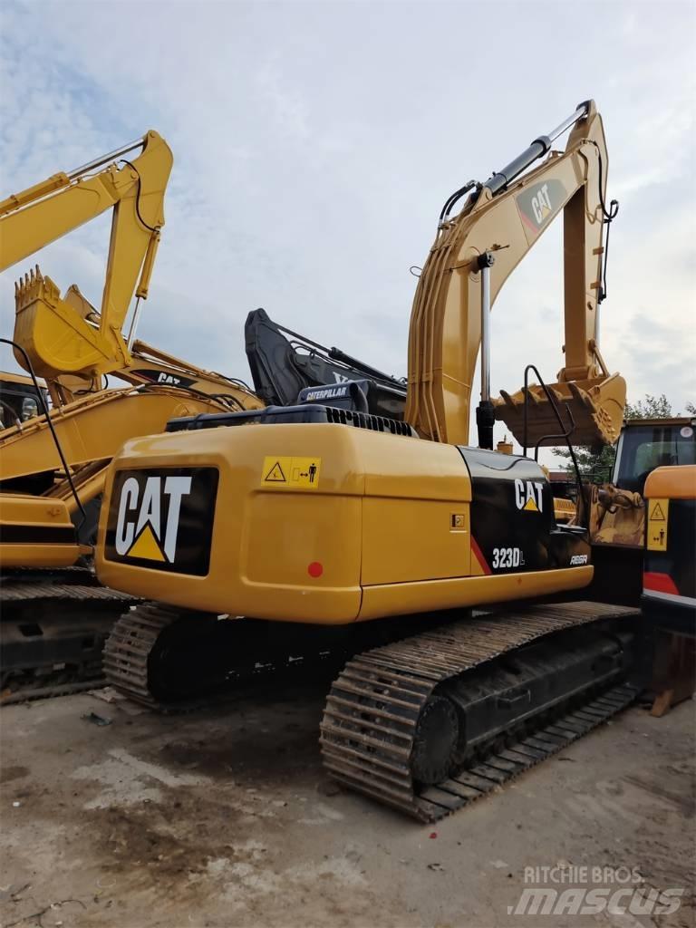 CAT 323 GC Kāpurķēžu ekskavatori