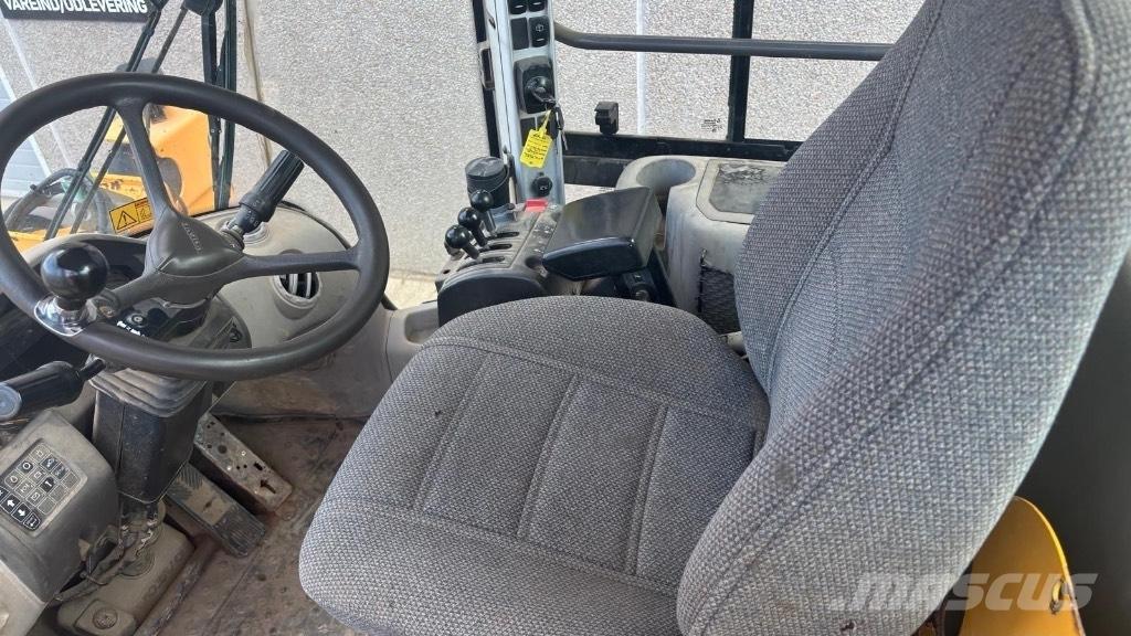 Volvo L 70F Iekrāvēji uz riteņiem