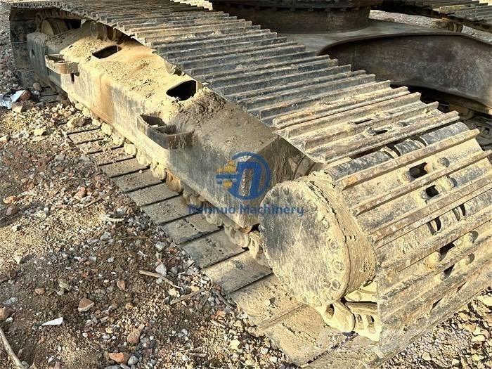 Komatsu PC200-8 Kāpurķēžu ekskavatori