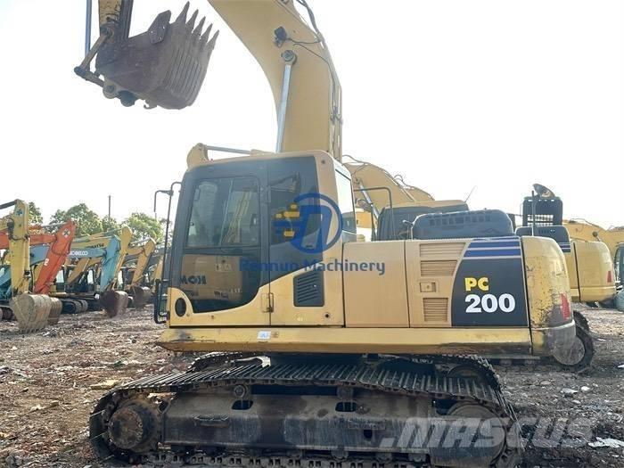 Komatsu PC200-8 Kāpurķēžu ekskavatori