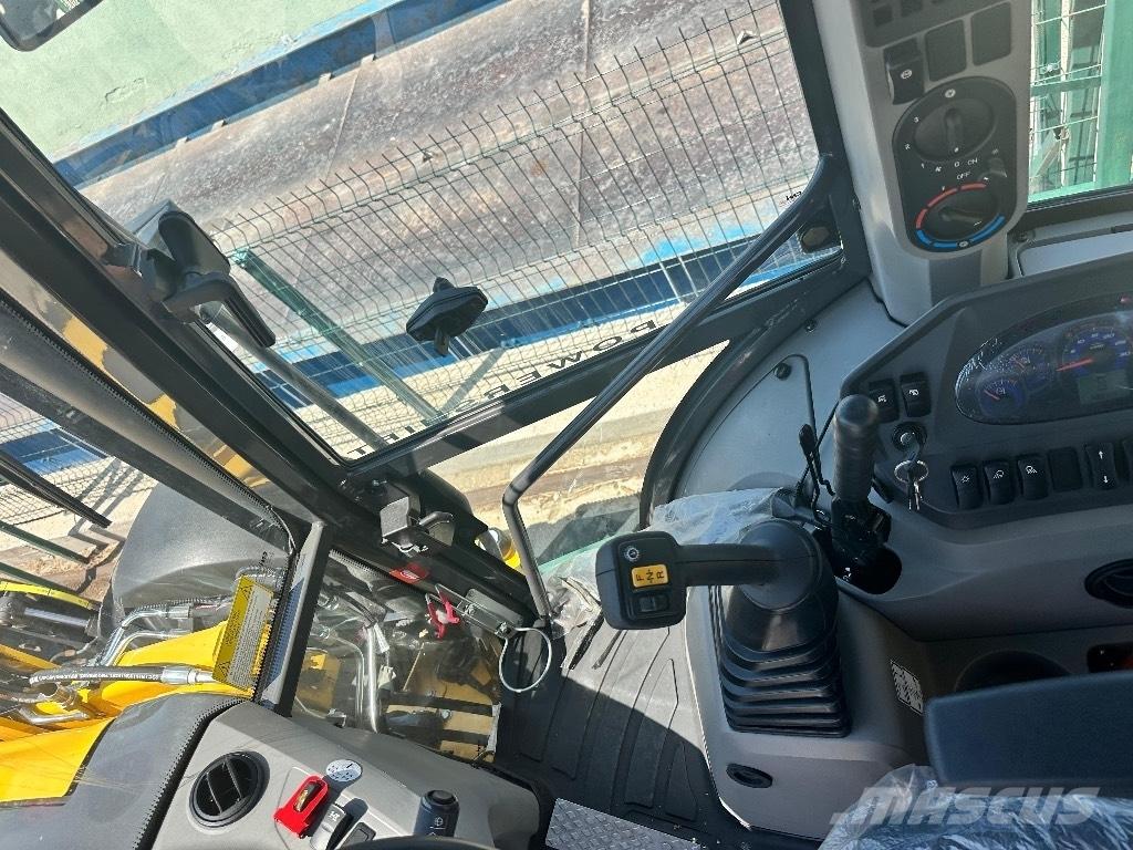New Holland B 115 B Ekskavatori-iekrāvēji