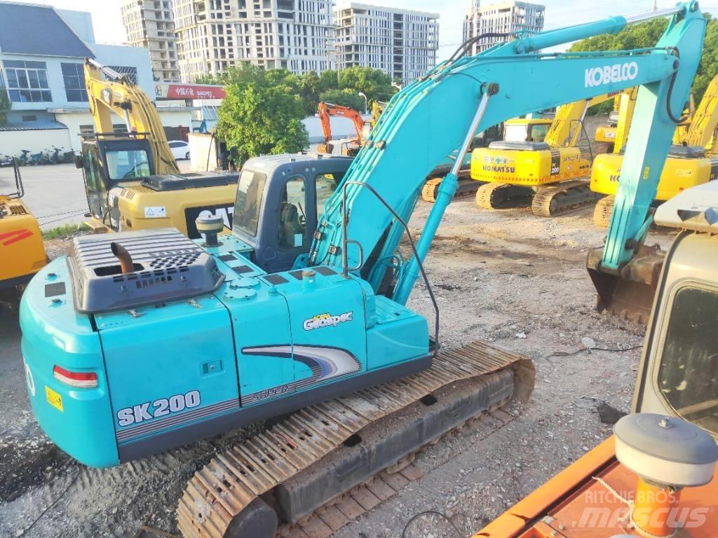 Kobelco SK 200-8 Kāpurķēžu ekskavatori
