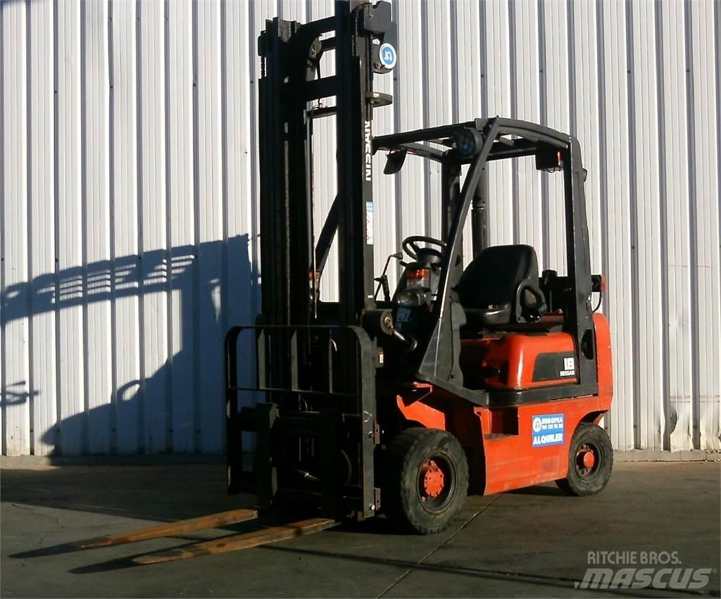 Nissan FD01A18Q Tehnika ar dīzeļa dzinēju