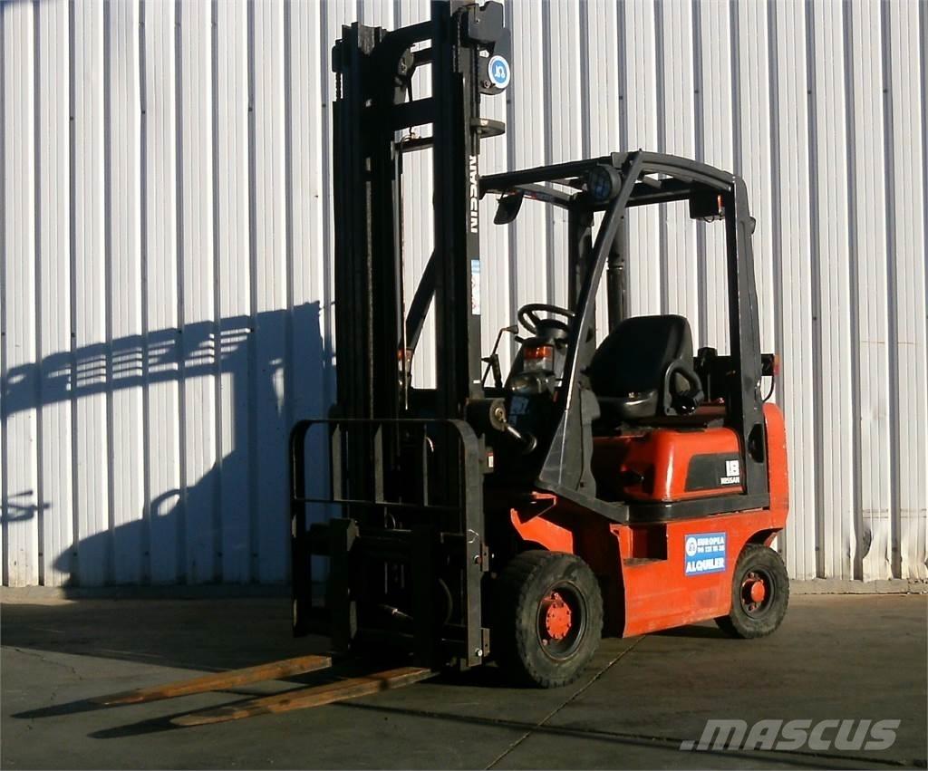 Nissan FD01A18Q Tehnika ar dīzeļa dzinēju