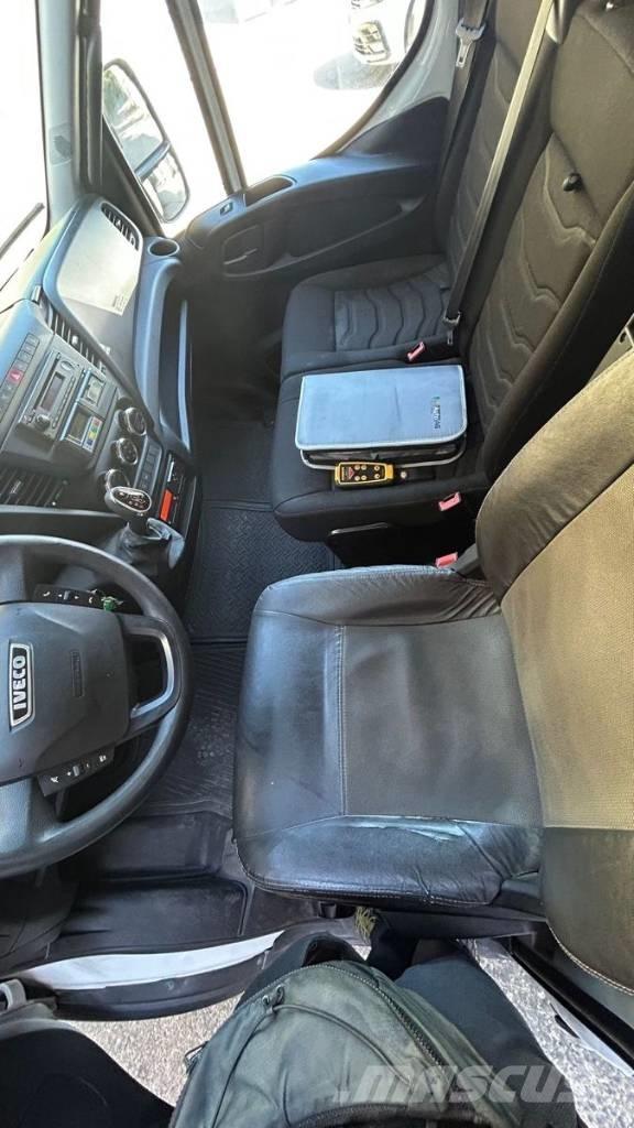 Iveco 70C 17 Preču pārvadāšanas furgoni