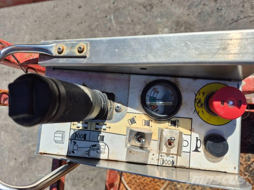 SkyJack SJ III 4632 Šķerveida pacēlāji