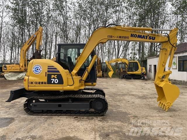 Komatsu PC70-8 Kāpurķēžu ekskavatori
