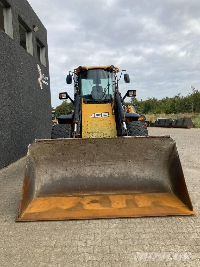 JCB 436 Iekrāvēji uz riteņiem