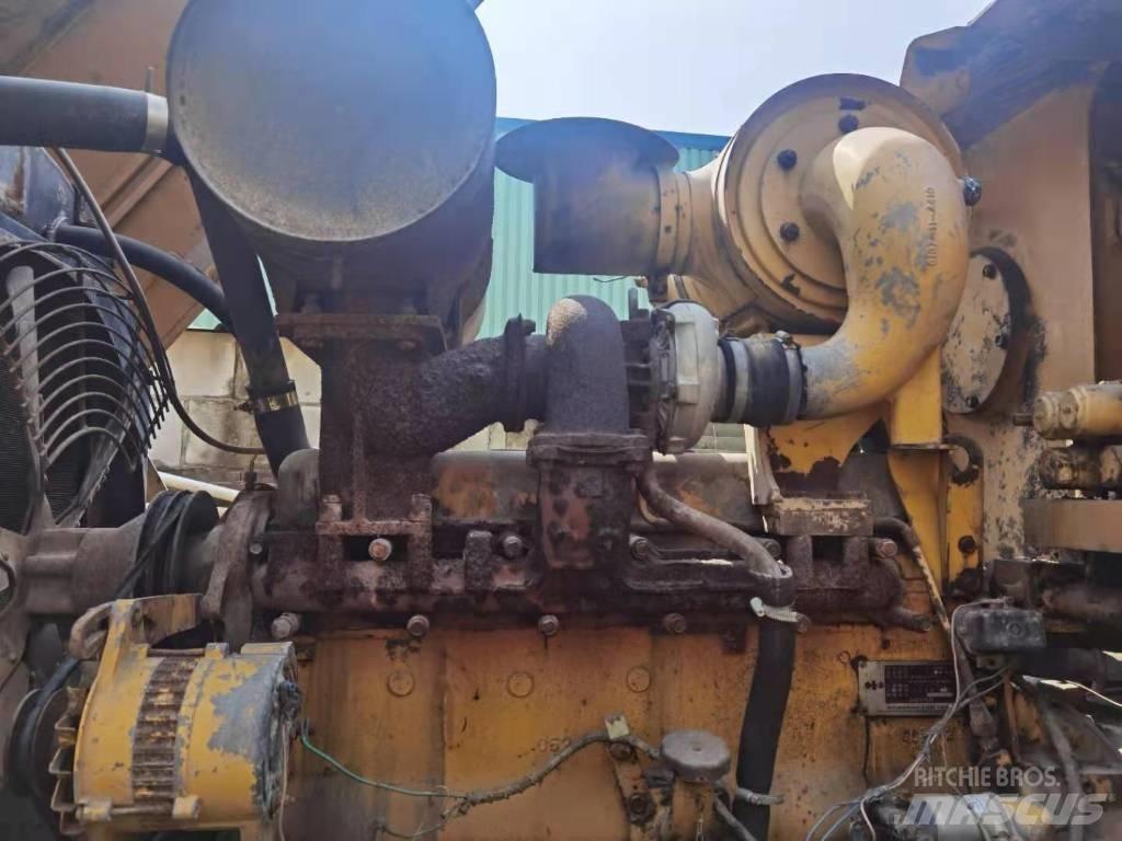 Komatsu WA 300 Iekrāvēji uz riteņiem