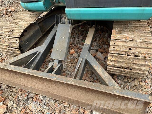 Kobelco SK70SR Kāpurķēžu ekskavatori