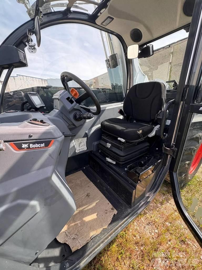 Bobcat TL 26.60 Lauksaimniecības pacēlāji