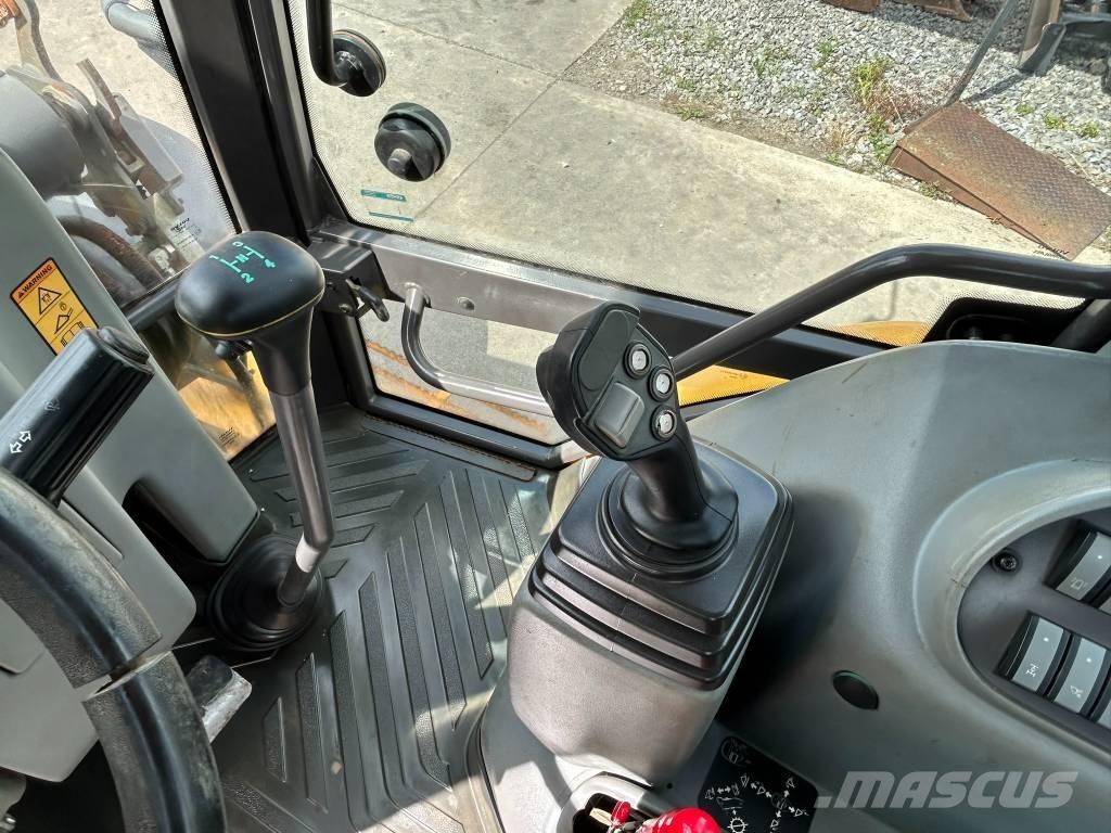 Volvo BL 71 Ekskavatori-iekrāvēji