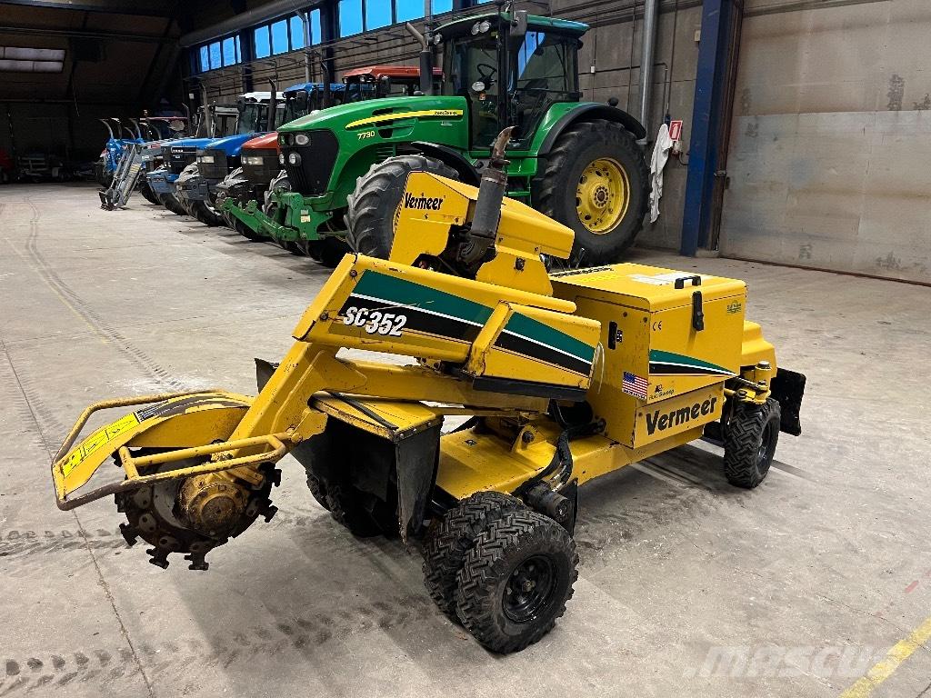 Vermeer SC352 Diesel Koku stumbru frēze