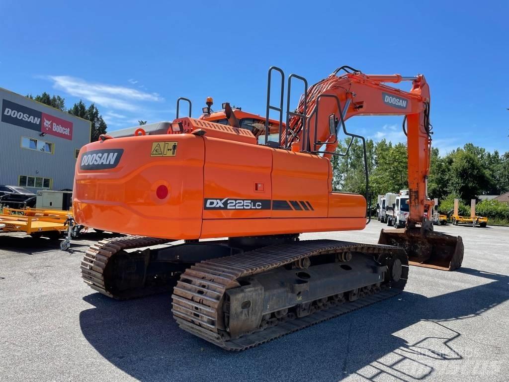 Doosan DX 225 LC-3 Kāpurķēžu ekskavatori