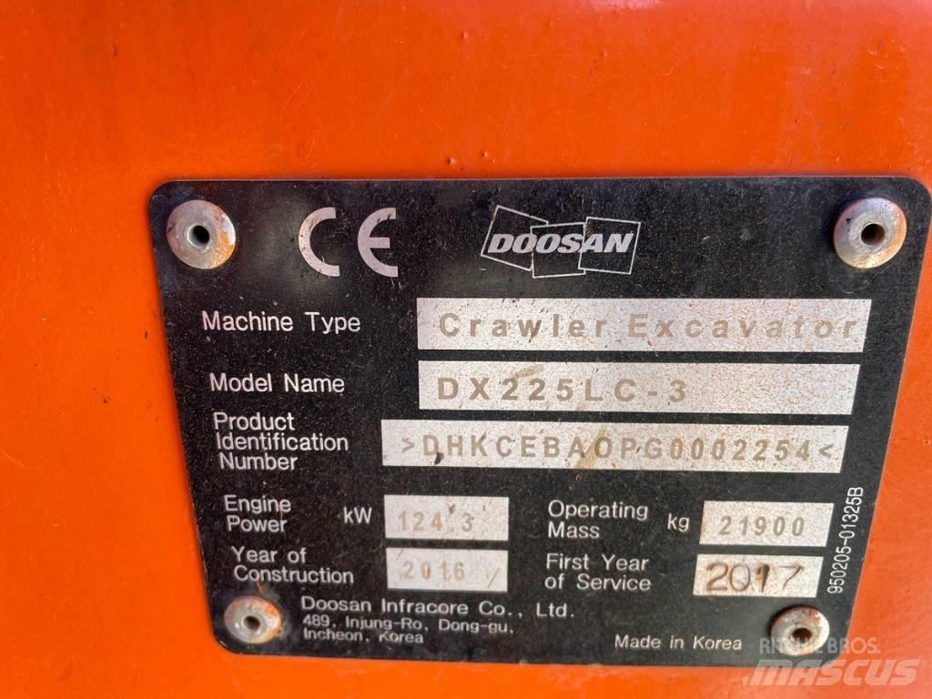 Doosan DX 225 LC-3 Kāpurķēžu ekskavatori