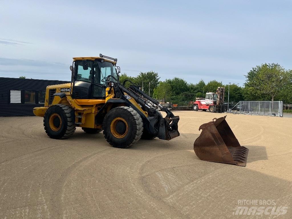 JCB 426 E HT Iekrāvēji uz riteņiem