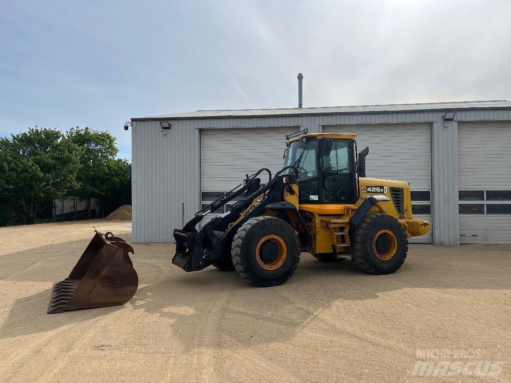 JCB 426 E HT Iekrāvēji uz riteņiem