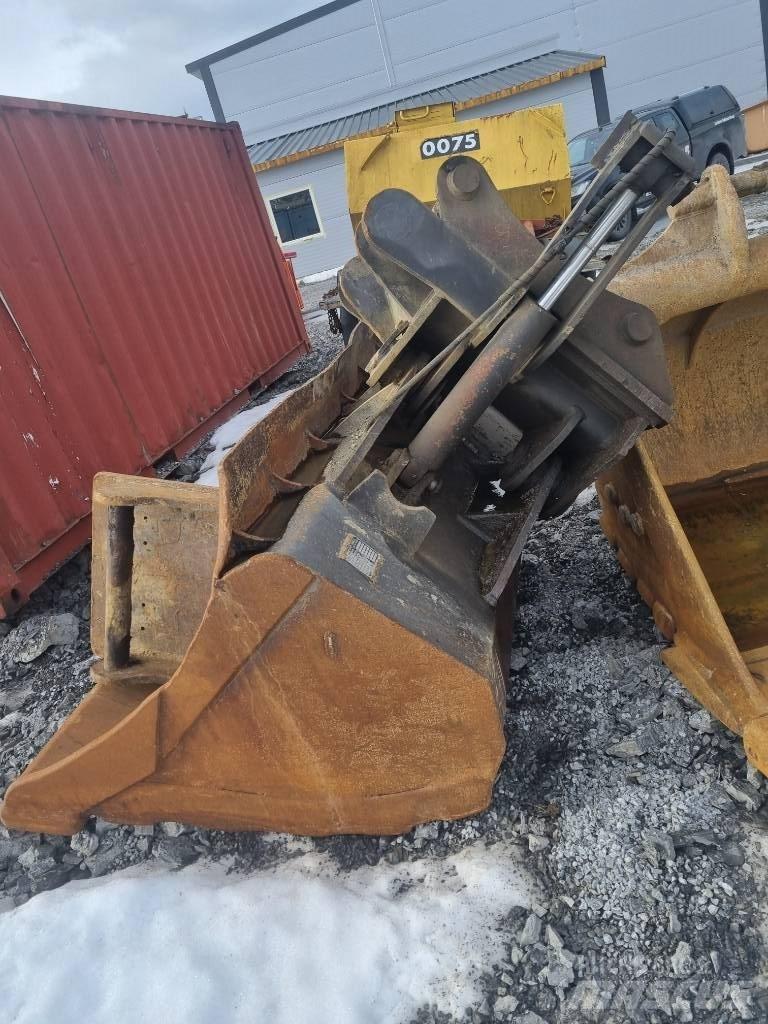 Komatsu HB 365 LC Kāpurķēžu ekskavatori