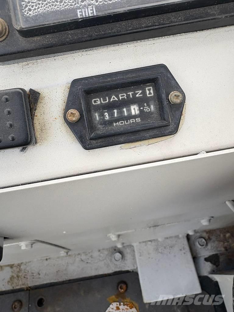 IHI IC 35 Kāpurķēžu pašizkrāvējs