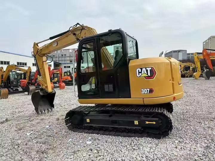 CAT 307 Kāpurķēžu ekskavatori