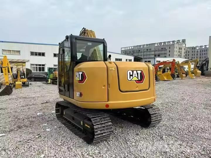 CAT 307 Kāpurķēžu ekskavatori