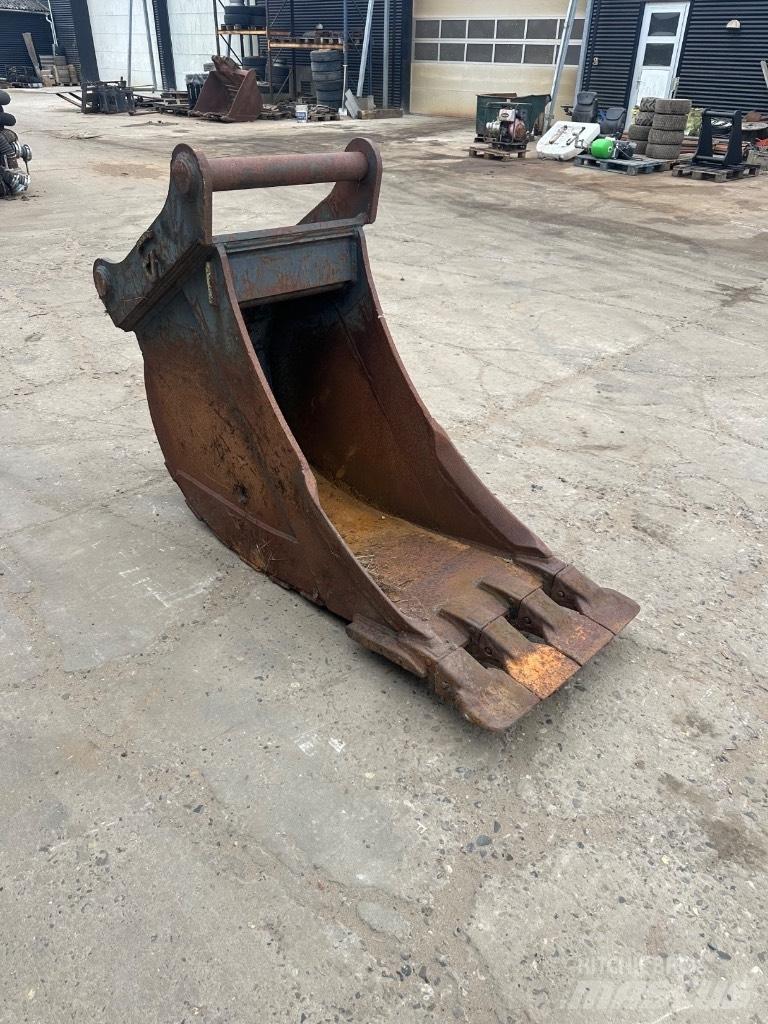  Andet S80 graveskovl Kausi