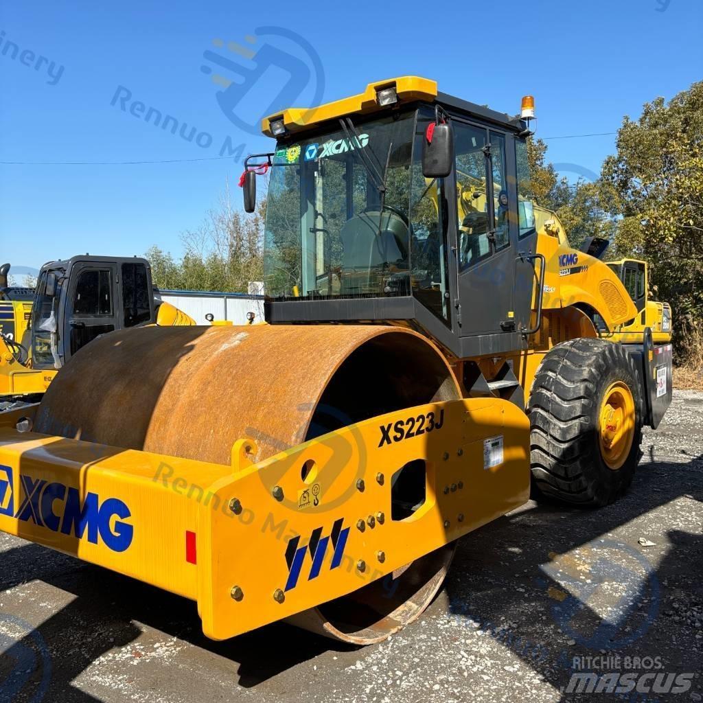 XCMG XS223J Vienvalča grunts veltņi