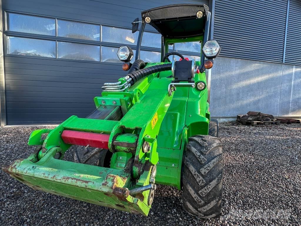 Avant 528 Multifunkcionālie iekrāvēji